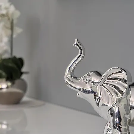 Nina 아파트 트로기르